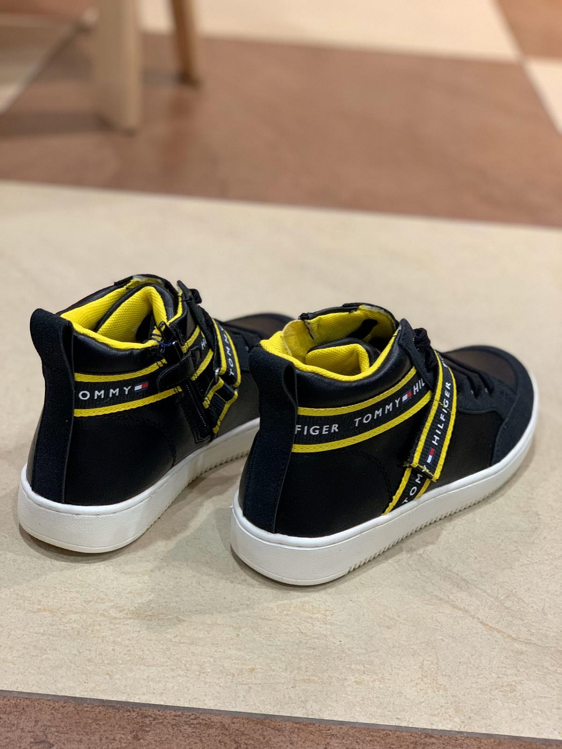 Распродажа Томи Халфигер T3B4-30100-0318999